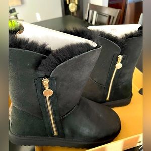 UGG Bailey Zip Boots
